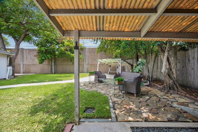 3631 Woodvalley Drive, Houston, TX 77025