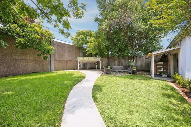 3631 Woodvalley Drive, Houston, TX 77025