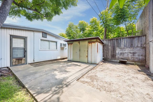 3631 Woodvalley Drive, Houston, TX 77025