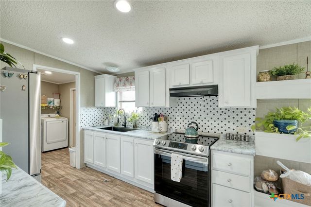 181 Pasadera Drive, Elgin, TX 78621