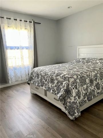 10550 Oxnard Street, North Hollywood, CA 91606