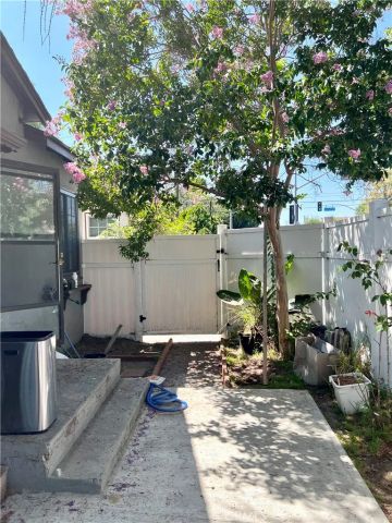 10550 Oxnard Street, North Hollywood, CA 91606