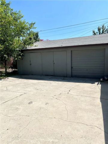 10550 Oxnard Street, North Hollywood, CA 91606