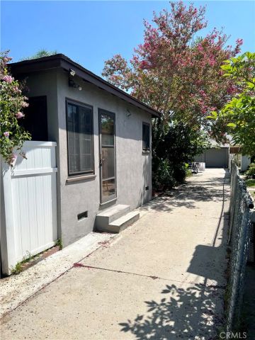10550 Oxnard Street, North Hollywood, CA 91606