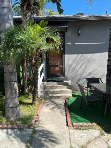 10550 Oxnard Street, North Hollywood, CA 91606