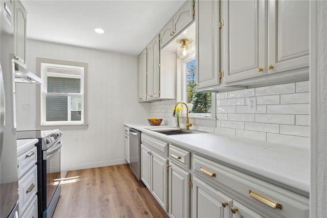 1160 11th Street, Marion, IA 52302