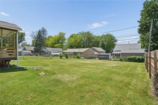 1160 11th Street, Marion, IA 52302
