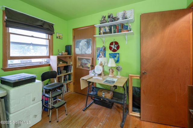 250 Hillcrest Avenue, Schenectady, NY 12304