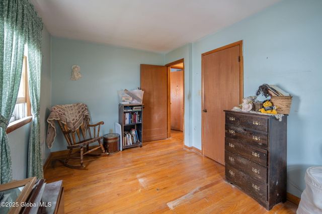 250 Hillcrest Avenue, Schenectady, NY 12304