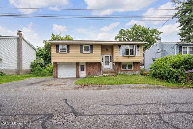 250 Hillcrest Avenue, Schenectady, NY 12304