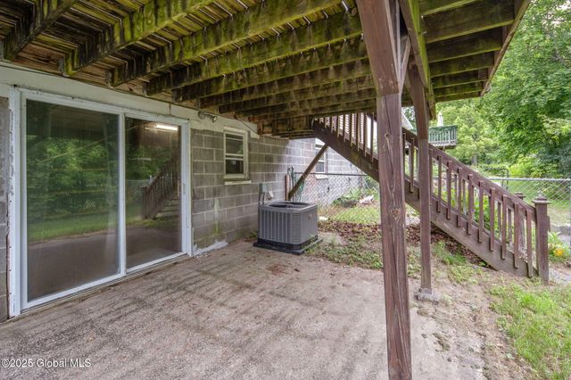 250 Hillcrest Avenue, Schenectady, NY 12304