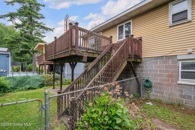 250 Hillcrest Avenue, Schenectady, NY 12304