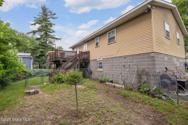 250 Hillcrest Avenue, Schenectady, NY 12304