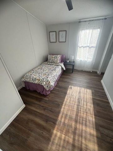 222 Legend Oaks DR, Dale, TX 78616