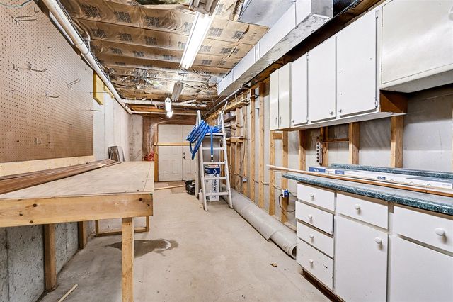 99 Fineview Avenue, Kalamazoo, MI 49004