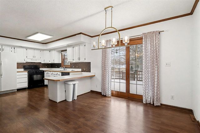 99 Fineview Avenue, Kalamazoo, MI 49004