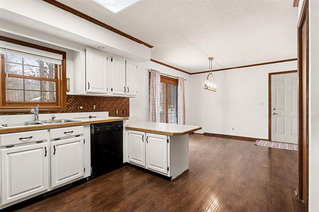 99 Fineview Avenue, Kalamazoo, MI 49004