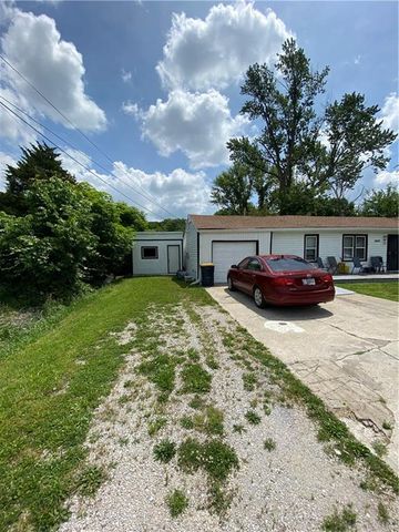 5401 Hardesty Avenue, Kansas City, MO 64130