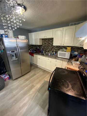 5401 Hardesty Avenue, Kansas City, MO 64130
