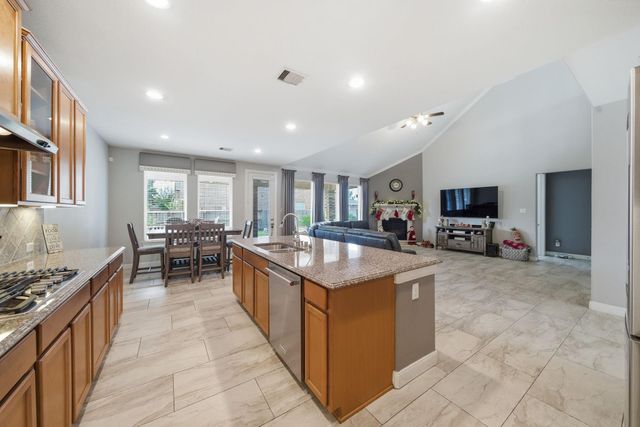 1914 Creekside Park Drive, Pearland, TX 77089