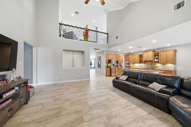 1914 Creekside Park Drive, Pearland, TX 77089