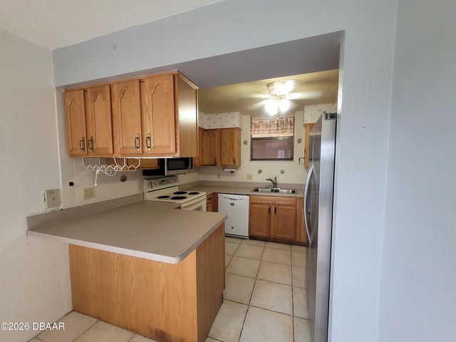 325 Wilder Blvd Apt A401, Daytona Beach, FL 32114