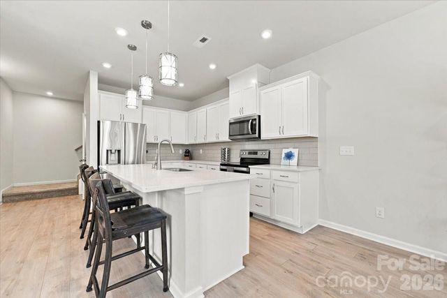 8036 Overmeadow Lane, Charlotte, NC 28269