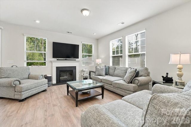 8036 Overmeadow Lane, Charlotte, NC 28269