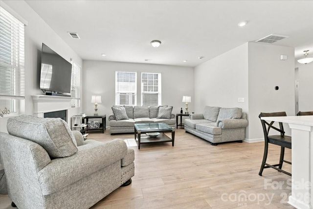 8036 Overmeadow Lane, Charlotte, NC 28269