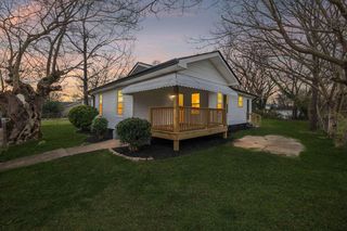 1009 N Hawthorne Street, Chattanooga, TN 37406
