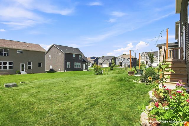 2110 Schmitt Circle, Algonquin, IL 60102