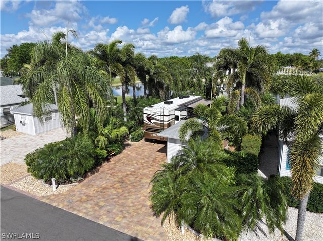 5958 Brightwood DR, Fort Myers, FL 33905