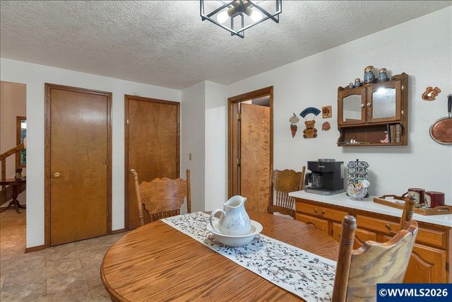 6202 4-J Ln SE, Salem, OR 97317