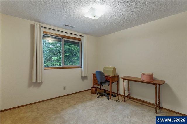 6202 4-J Ln SE, Salem, OR 97317