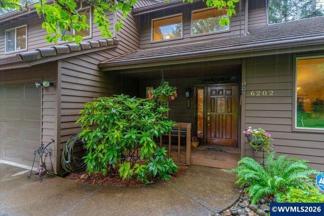 6202 4-J Ln SE, Salem, OR 97317