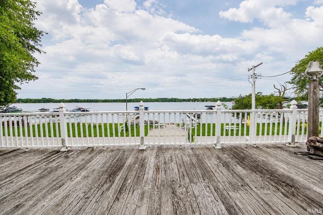 5374 S County Rd 210, Knox, IN 46534