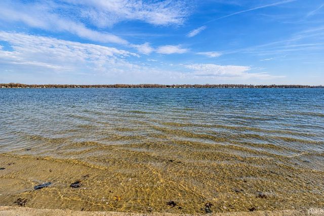 5374 S County Rd 210, Knox, IN 46534