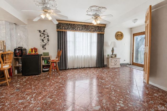 5374 S County Rd 210, Knox, IN 46534