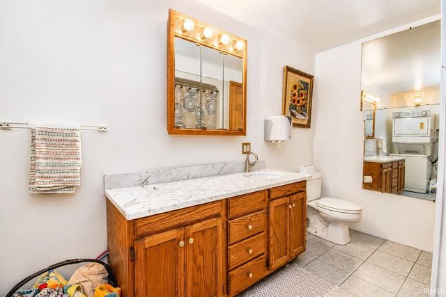 5374 S County Rd 210, Knox, IN 46534