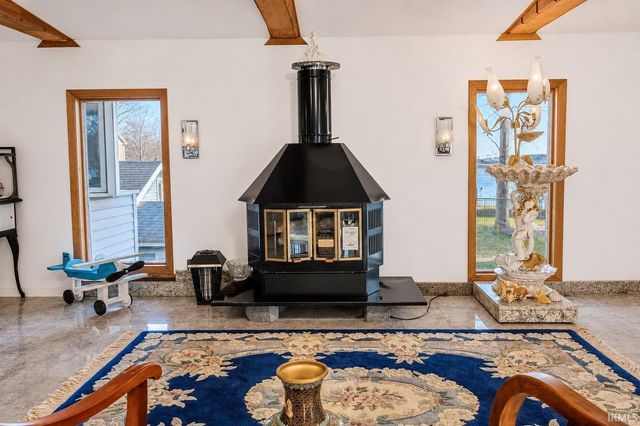 5374 S County Rd 210, Knox, IN 46534