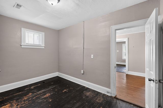 229 S Eureka Avenue, Columbus, OH 43204