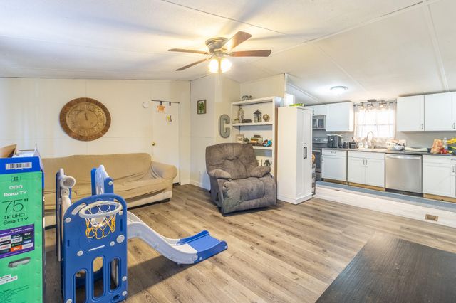 1745 N Dick Creek Road, Lafayette, GA 30728