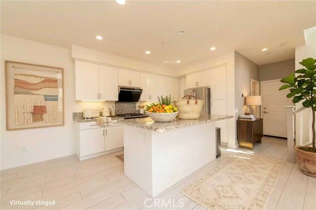 192 Finch, Lake Forest (el Toro), CA 92630