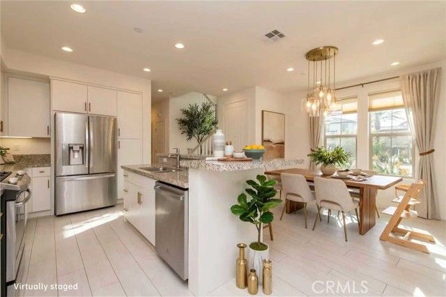 192 Finch, Lake Forest (el Toro), CA 92630