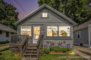 712 Lenore Avenue, Lansing City, MI 48910