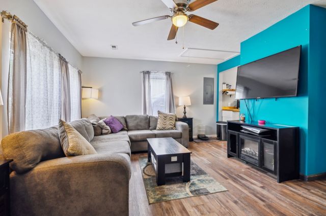 109 Hall St, Hartsville, TN 37074