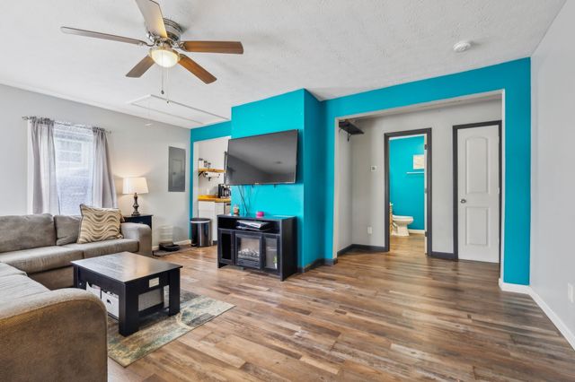 109 Hall St, Hartsville, TN 37074