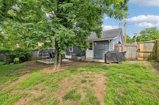 109 Hall St, Hartsville, TN 37074