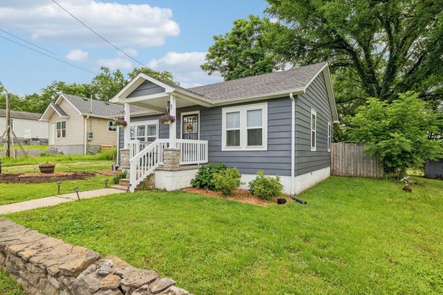 109 Hall St, Hartsville, TN 37074