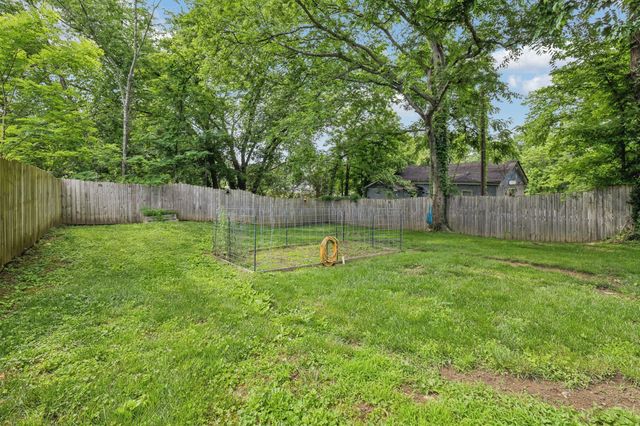 109 Hall St, Hartsville, TN 37074